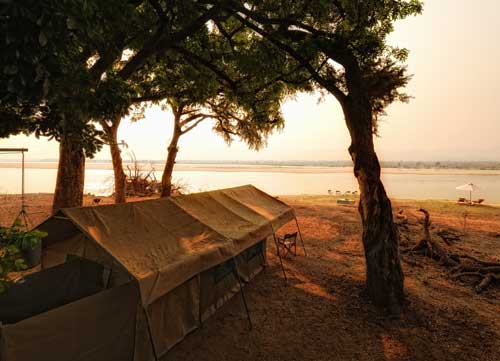 Zambezi Expeditions - Mana Pools Zimbabwe